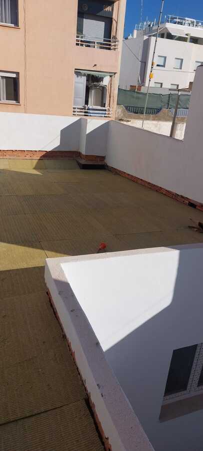 Insonorización e impermeabilización de tejado.