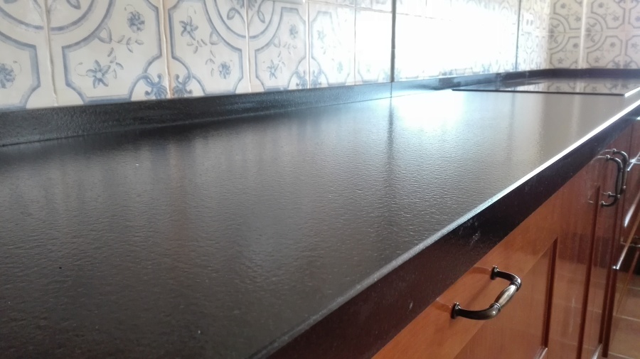 BANCADA GRANITO NEGRO ANTICATO