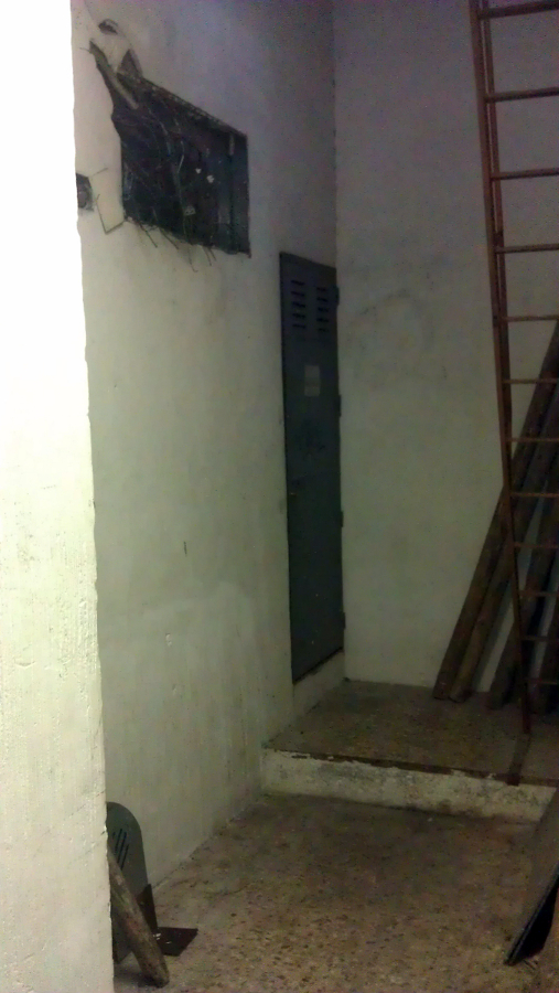 Montaje de escalera metalica