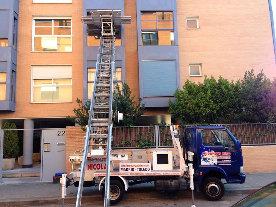 montamuebles por fachada