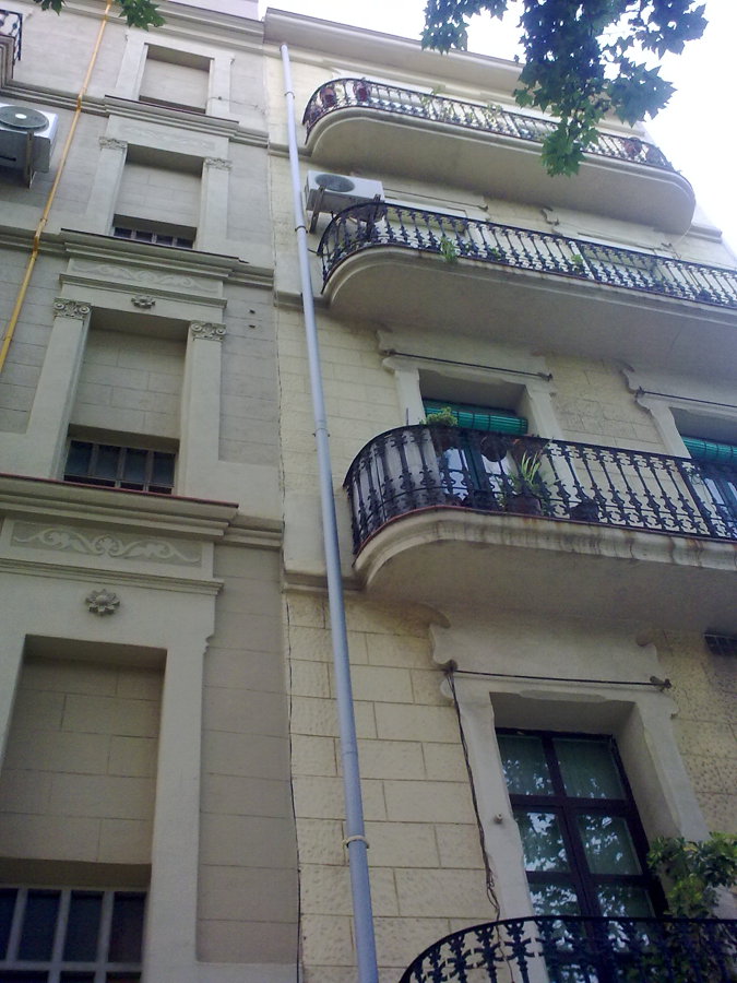 Montantes en fachada