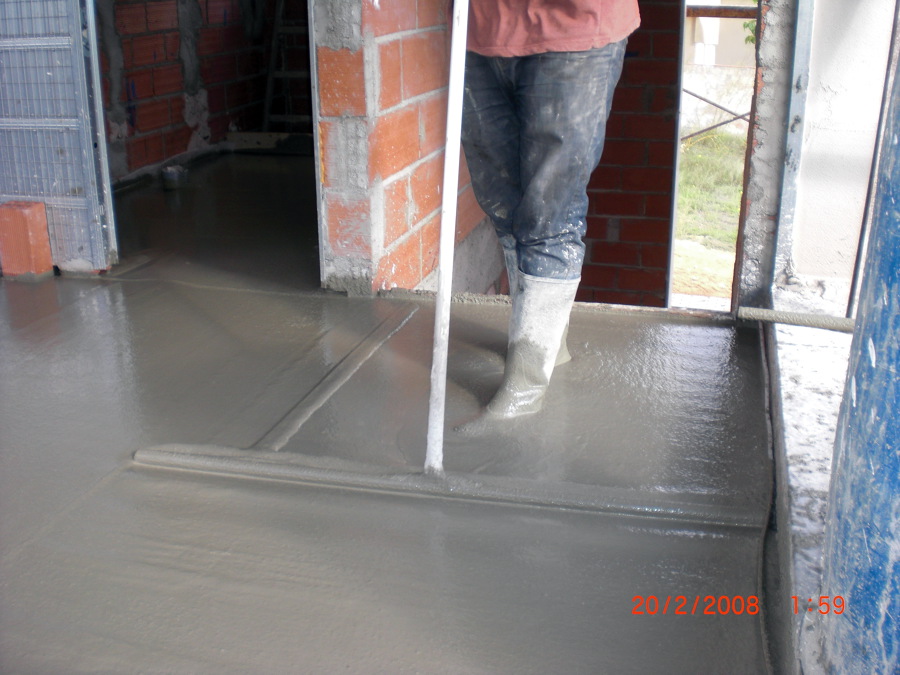 MORTERO AUTONIVELANTE PARA COLOCAR PARKET  O RACHOLAS