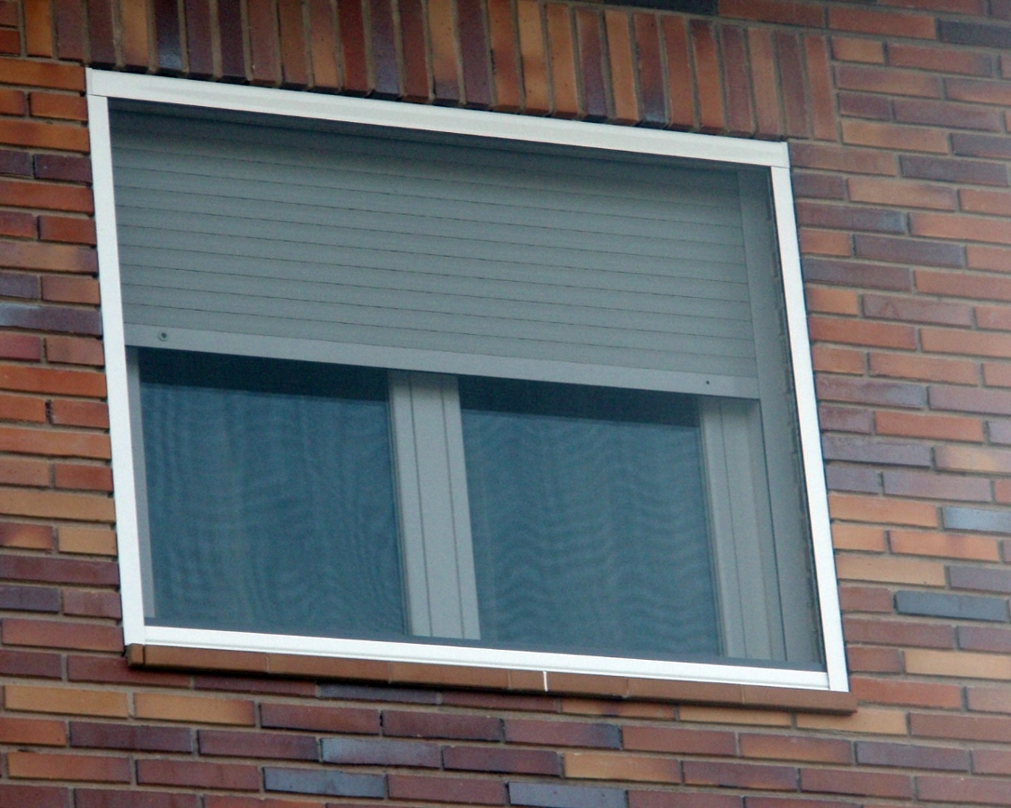 Mosquitera enrollable