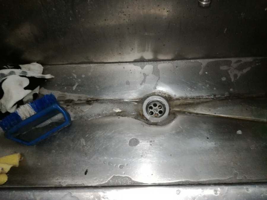 Limpieza de fregadero (Antes).