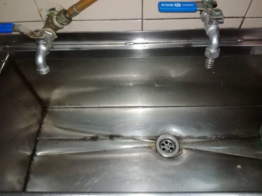 Limpieza de fregadero (después).