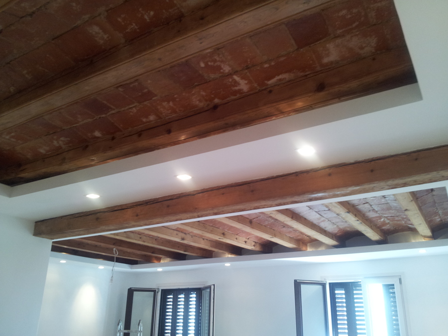 Bovedilla catalana decorativa combinada con techo perimatral de pladur