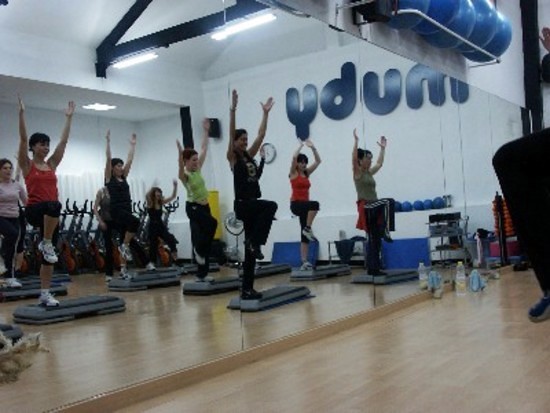 MUBY  GIMNASIO  FEMENINO  DE  VITORIA