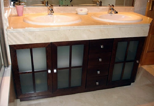 Mueble bajo encimera puertas en cruz