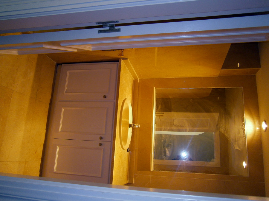 Mueble baño y espejo 