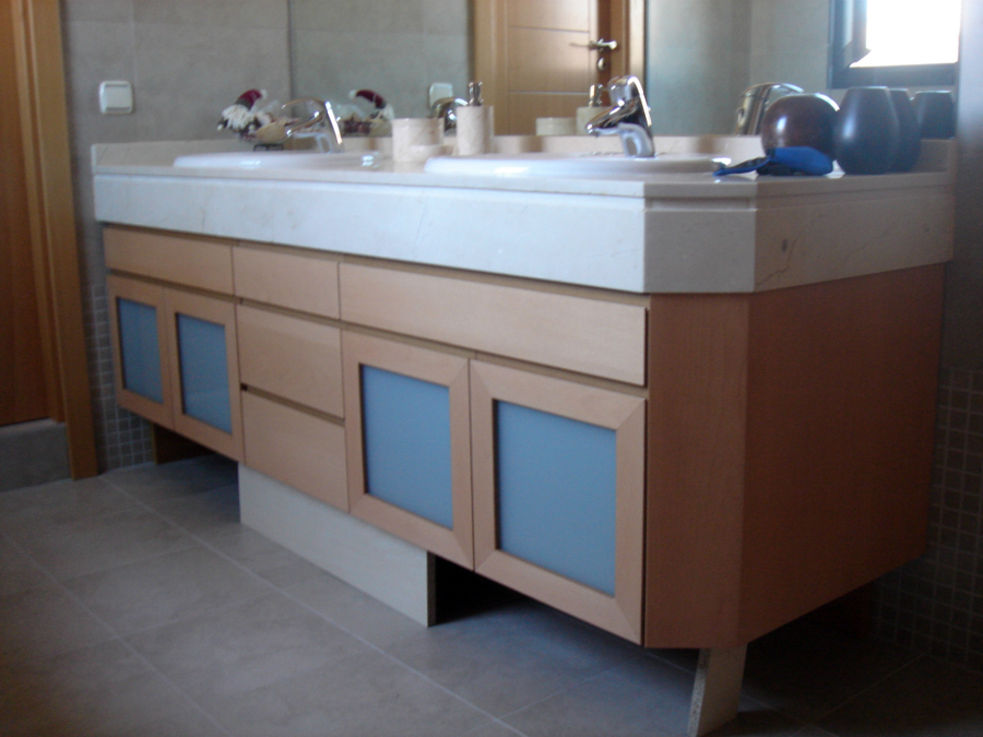 Mueble de baño a medida Haya Vaporizada