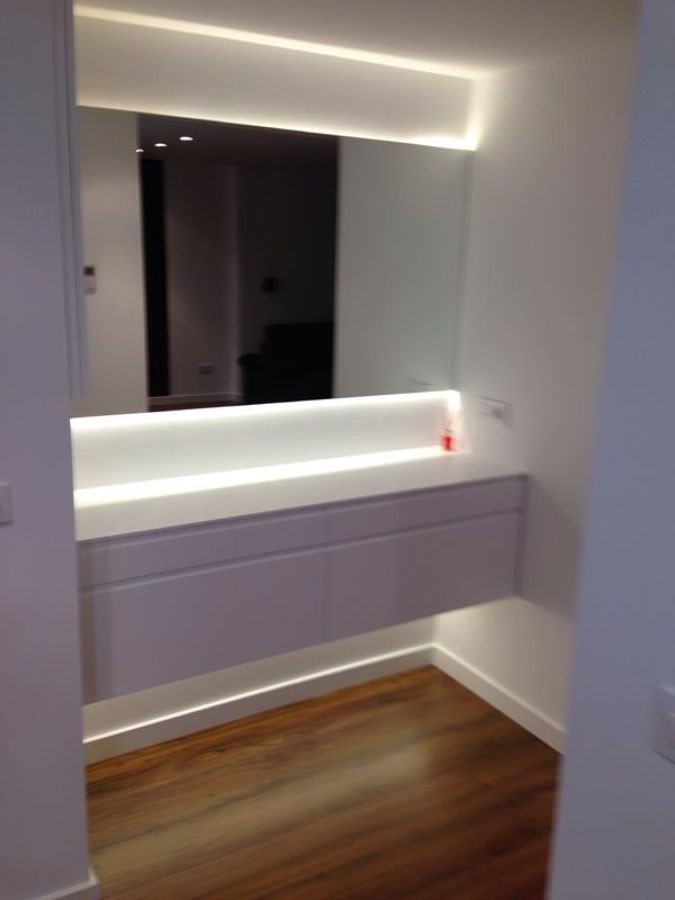 MUEBLE DE ENTRADA SUSPENDIDO