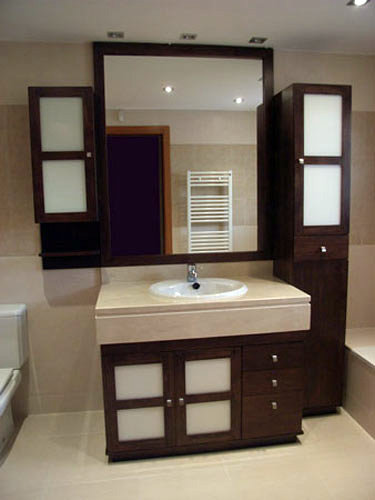 Mueble wengue con auxiliares