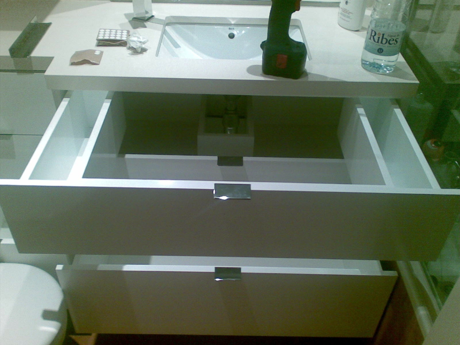 Muebles de baño lacado en blanco brillo