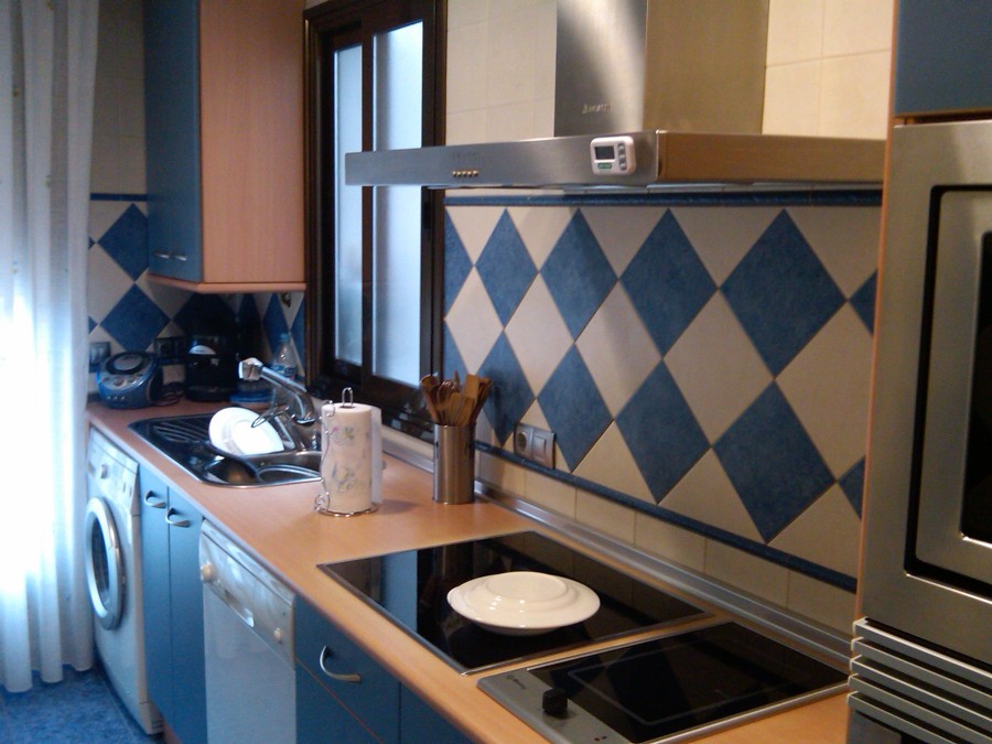 muebles y alicatado conjuntado