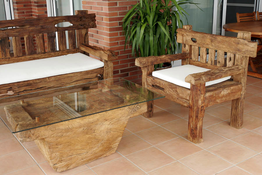 Muebles y esculturas de Indonesia -Girona y Barcelona