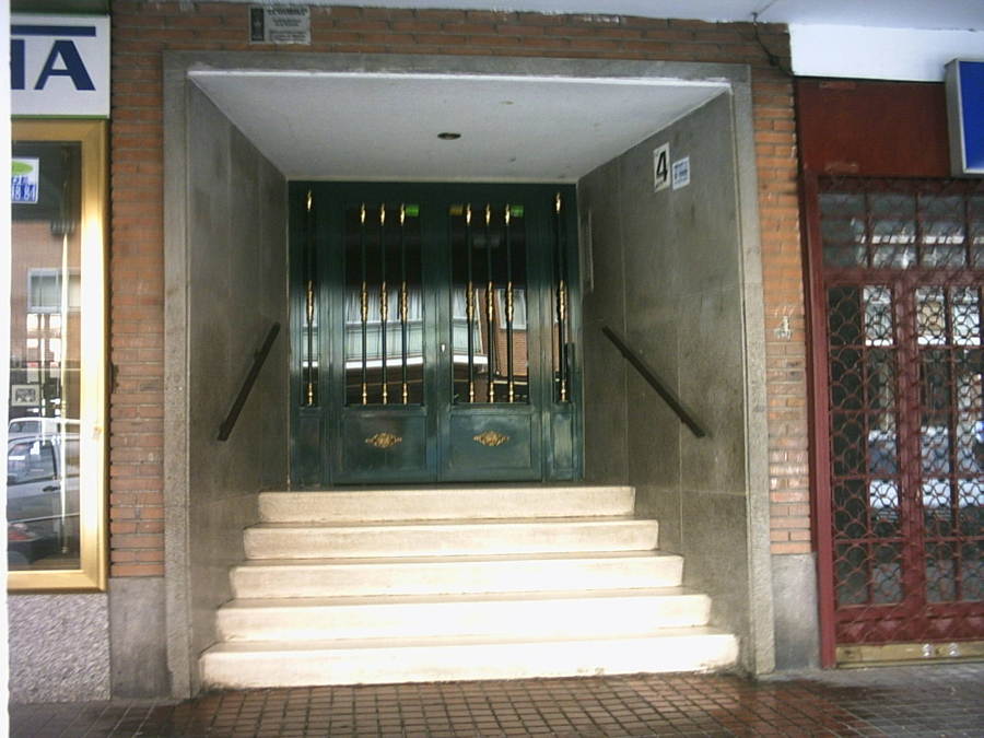 ACONDICIONAMIENTO DE PORTAL (1) IMPERMEABILIZACIONES LLANOS MACIAS