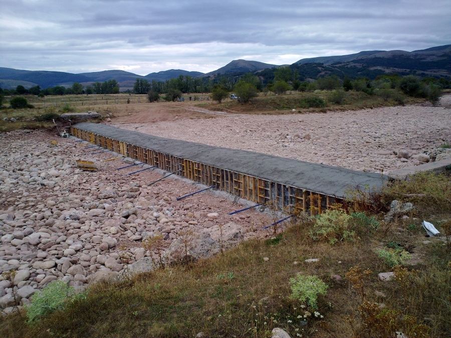 MURO DE HORMIGÓN ARMADO