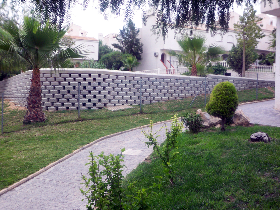 Muro en Urbanización El Carabasí