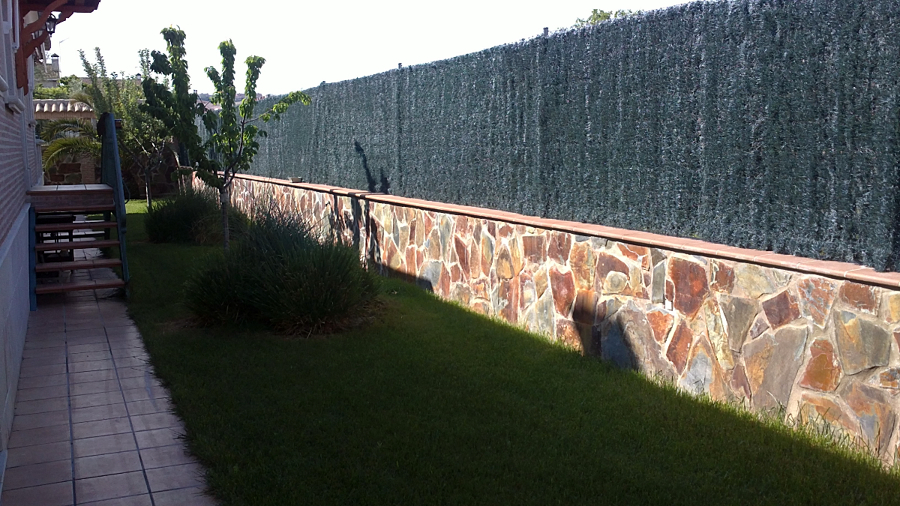 Muros revestidos de piedra terminados