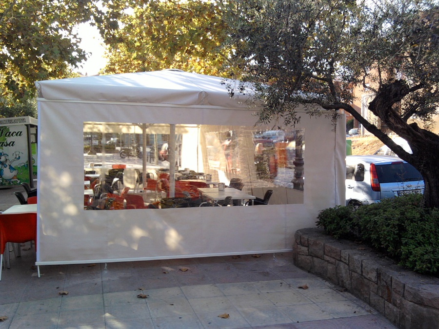 Parasol con laterales verticales