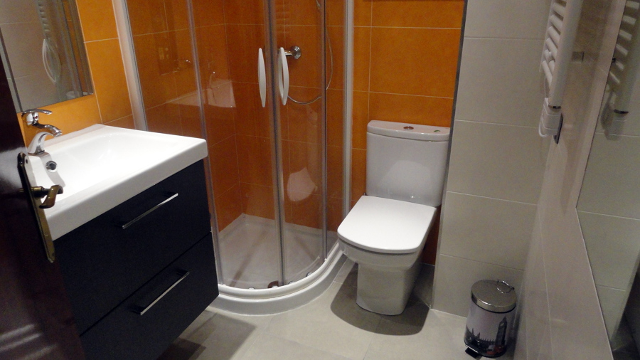 el bany, completament acabat