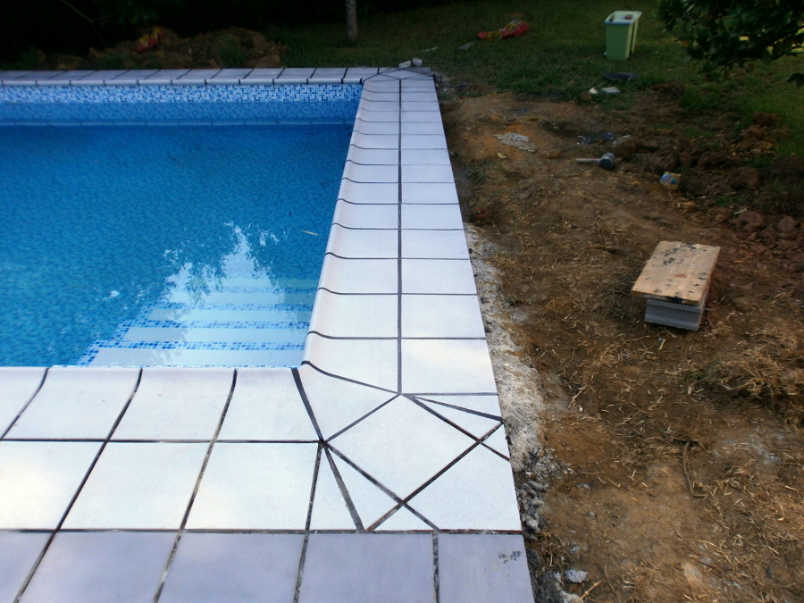 URBANIZACION DE PISCINA