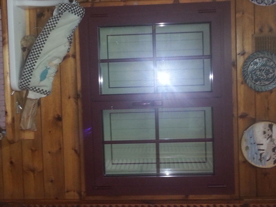 Ventana RPT fabricada e instalada en casa de Madera
