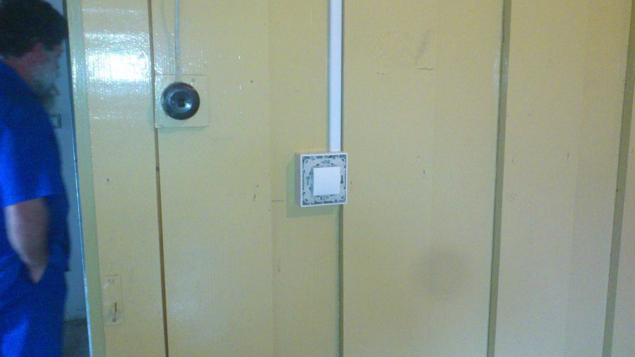 INSTALACIONES ALA SUPERFICIE CON CANALETA