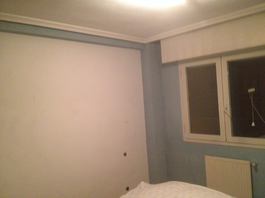 Preparacion de pared para poner papel.