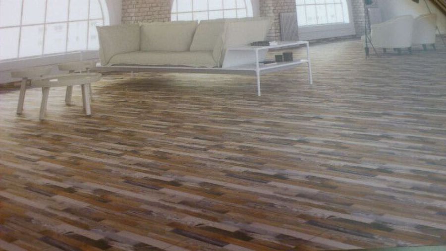 Suelo colocado en Salon.