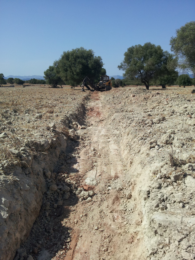 EXCAVACIÓN ACEQUIA CON MINI KOMATSU
