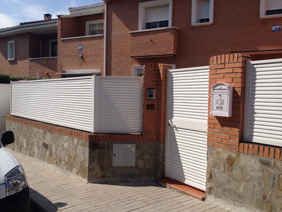 Cerramiento valla y puerta chalet Madrid