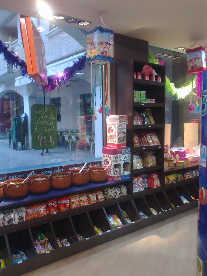 Tienda De Golosinas, "Chuches" en Castro Urdiales