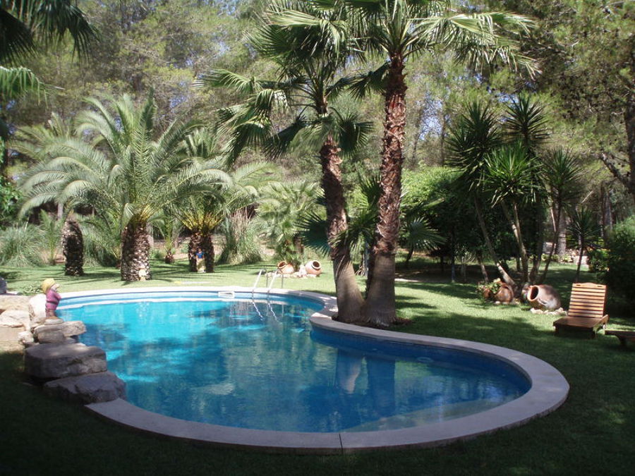 CONSTRUCCION PISCINA Y JARDIN