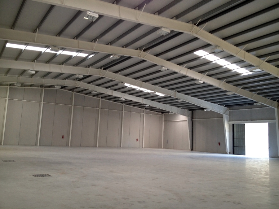 Nave-Almacén de 45m de ancho.