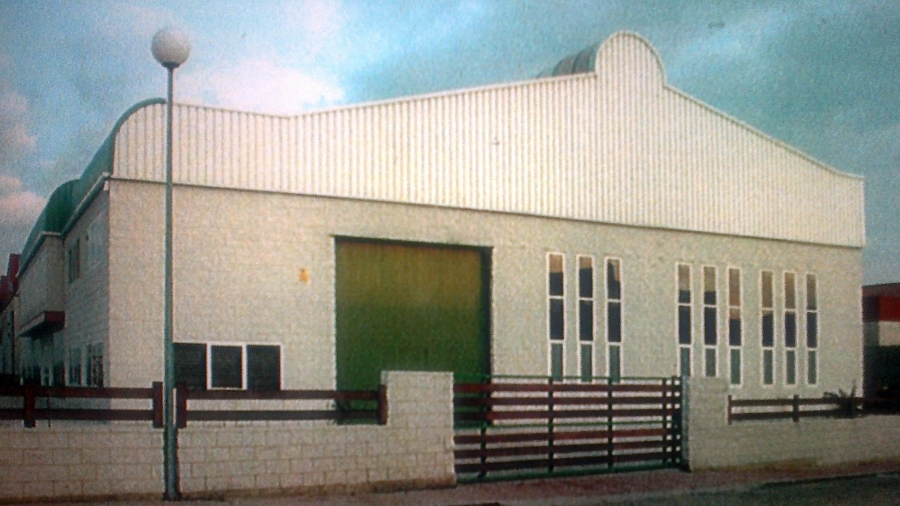 NAVE ENTREGADA LLAVE EN MANO(GRIÑÓN)