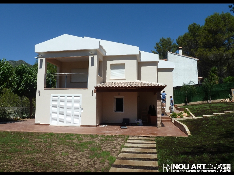 NOU ART Chalet rehabilitado con Cotegran Decor Base Parex