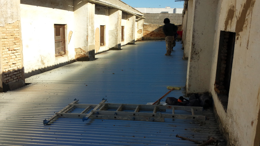 NUEVA CUBIERTA EN CHAPA MINIONDA