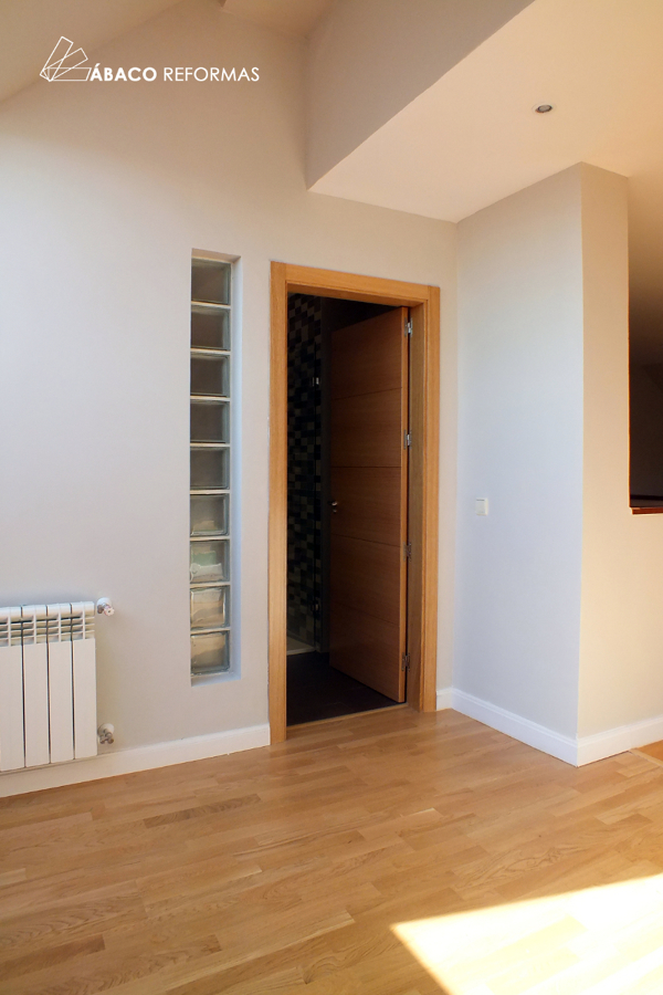 Nuevo cuarto de baño en buhardilla