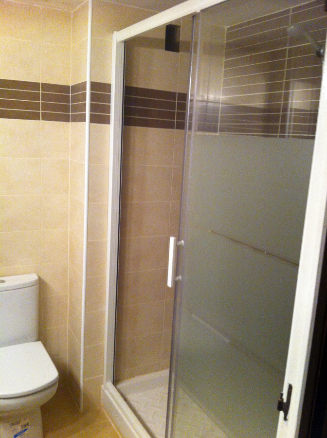 nuevo cuarto de baño ya reformado 