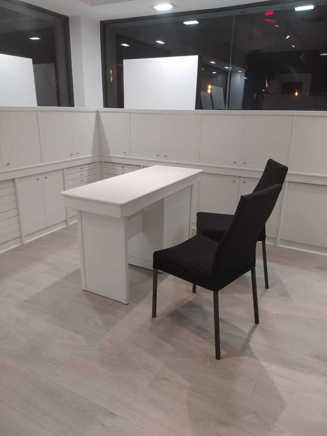 LACADO MOBILIARIO OPTICAS MARAGALL 2