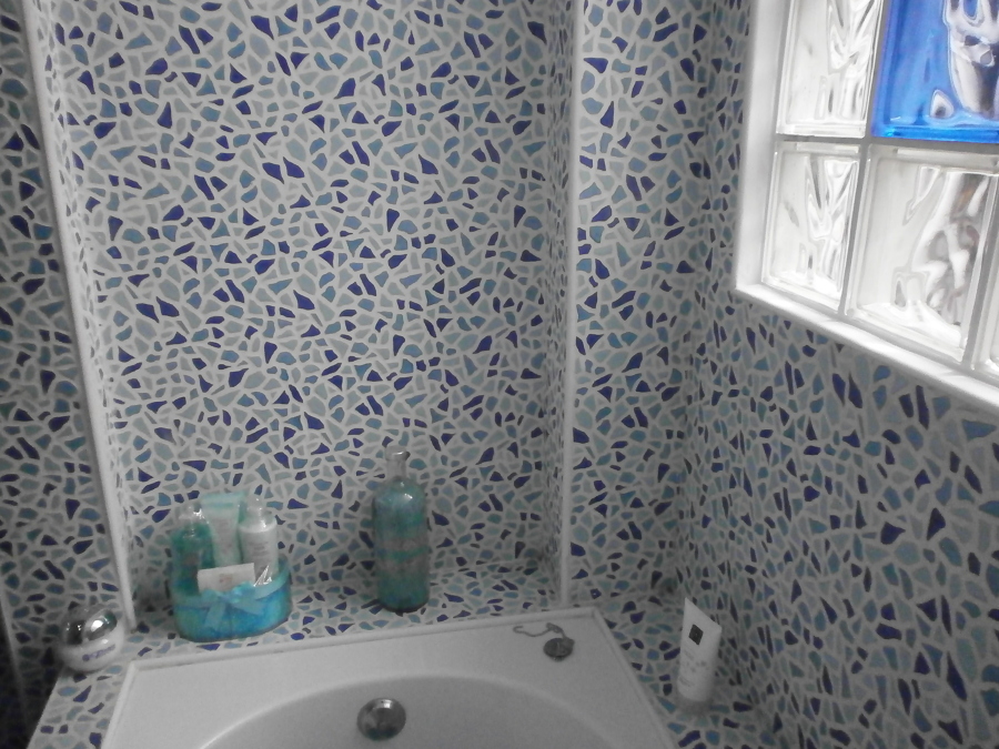 Tancament de galeria per instal.lar banyera hidromassatge