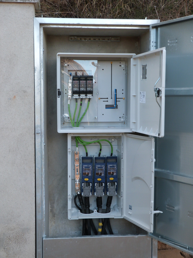 Instalación de acometida trifasica