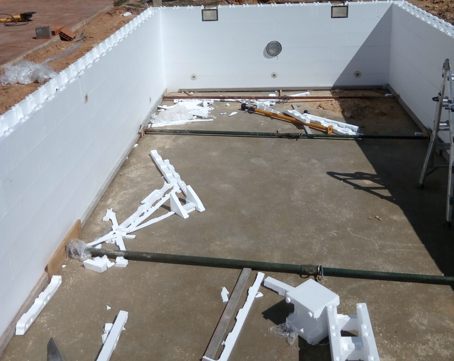 proceso de construcción de piscina