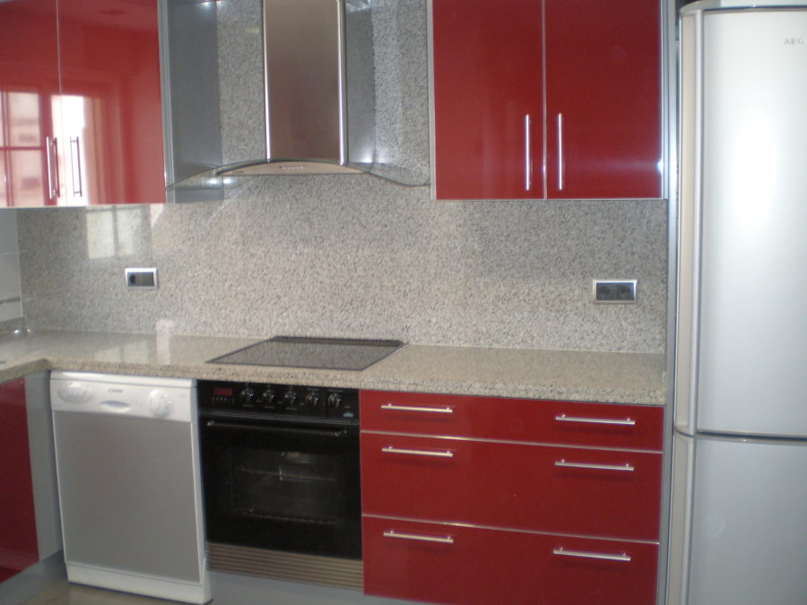 cocina moderna rojo ferrari