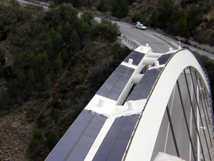 Paneles fotovoltaicos de placa fina