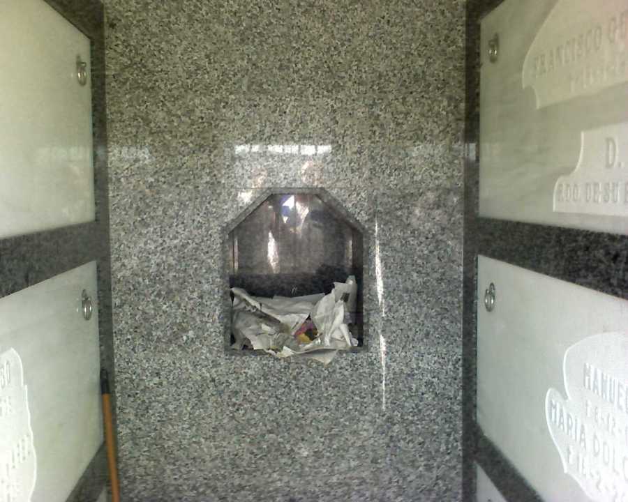 Panteón Bañugues (Interior)