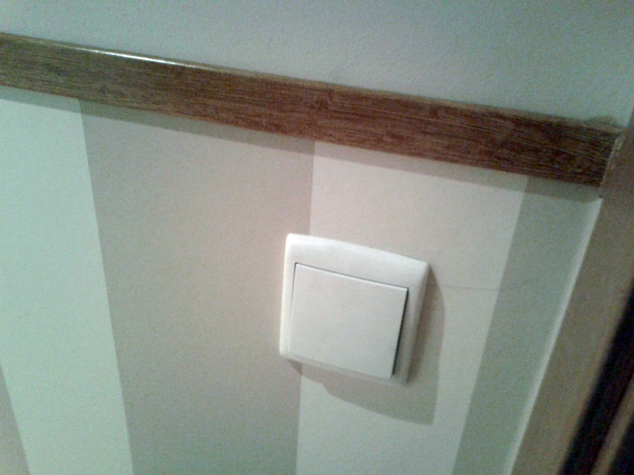 papel pintado en pasillo