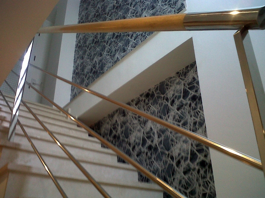 papel tres tintas en escalera