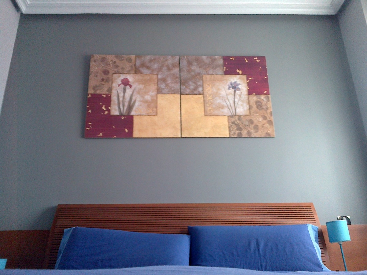 Pared cabecero en gris oscuro